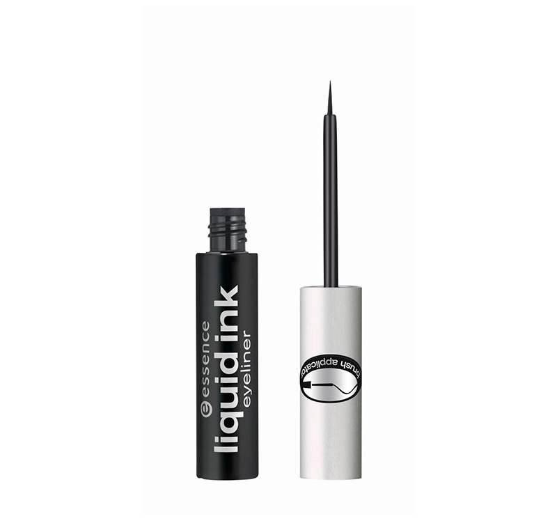 essence liquid ink eyeliner 1