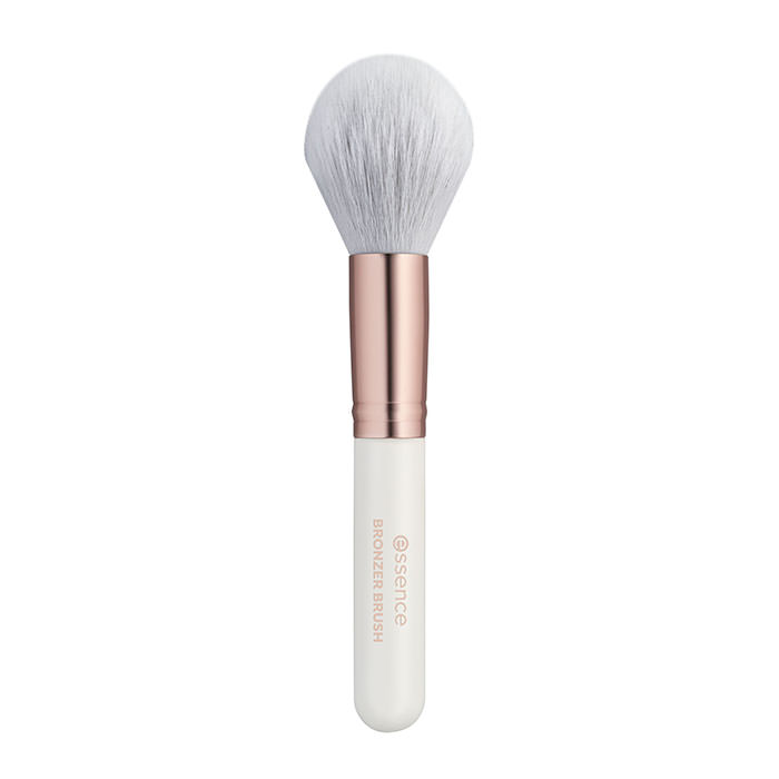 4059729004673 essence bronzer brush Image Front View Full Open jpg