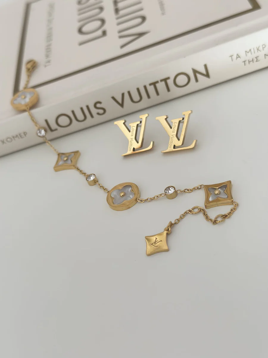 LV MONOGRAM1