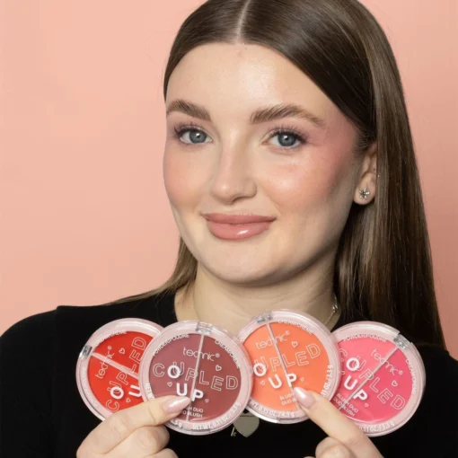 24746CoupledUpBlushDuo hannah3b